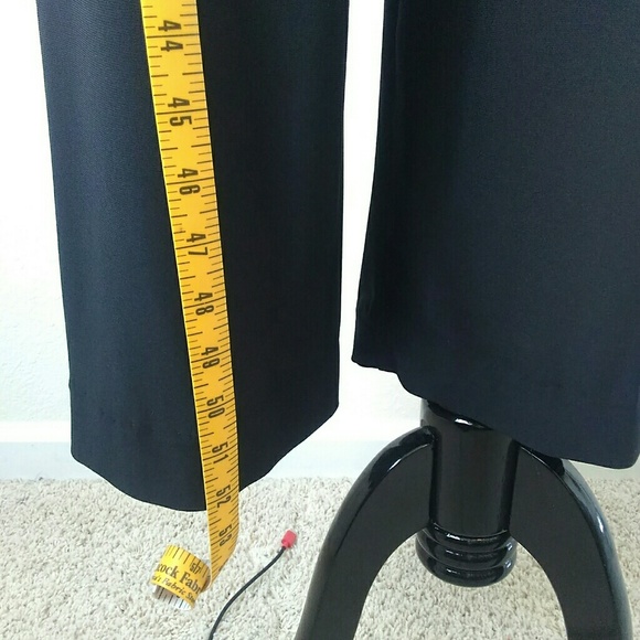 Cold shoulder jumpsuit - Picture 3 of 4